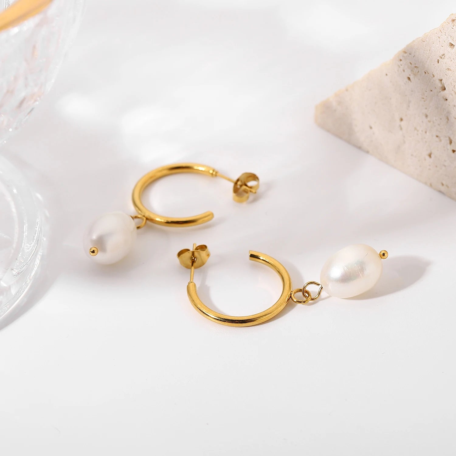 עגילי חישוק עם פנינים