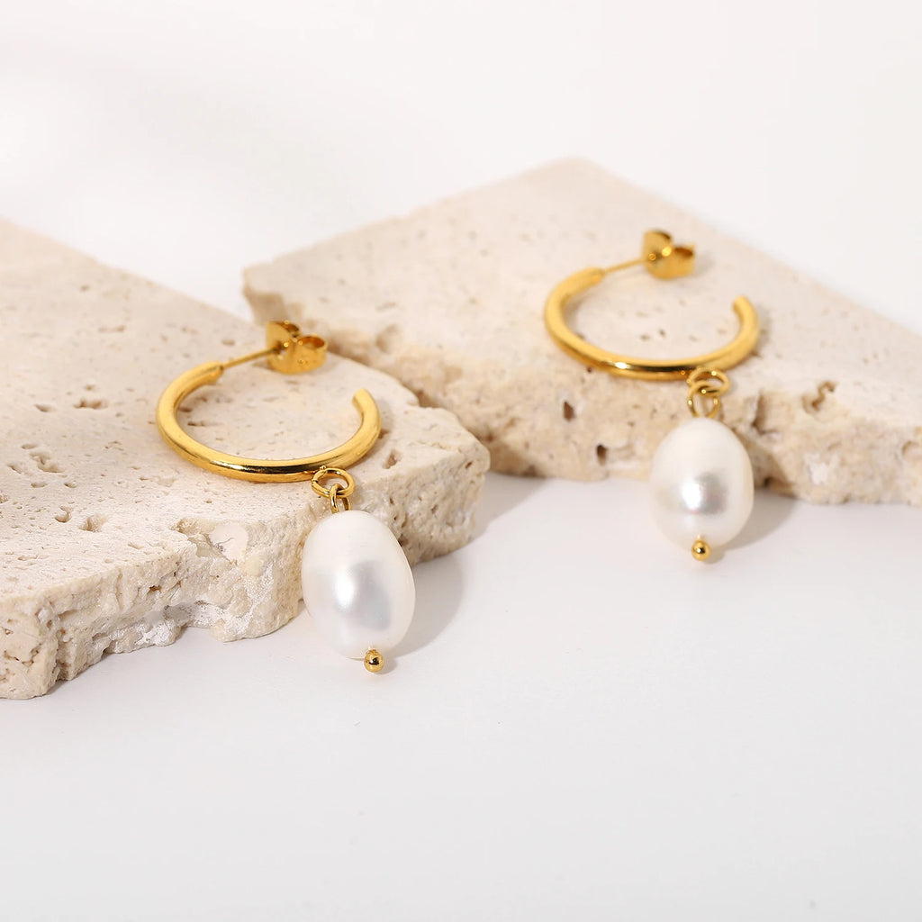 עגילי חישוק עם פנינים