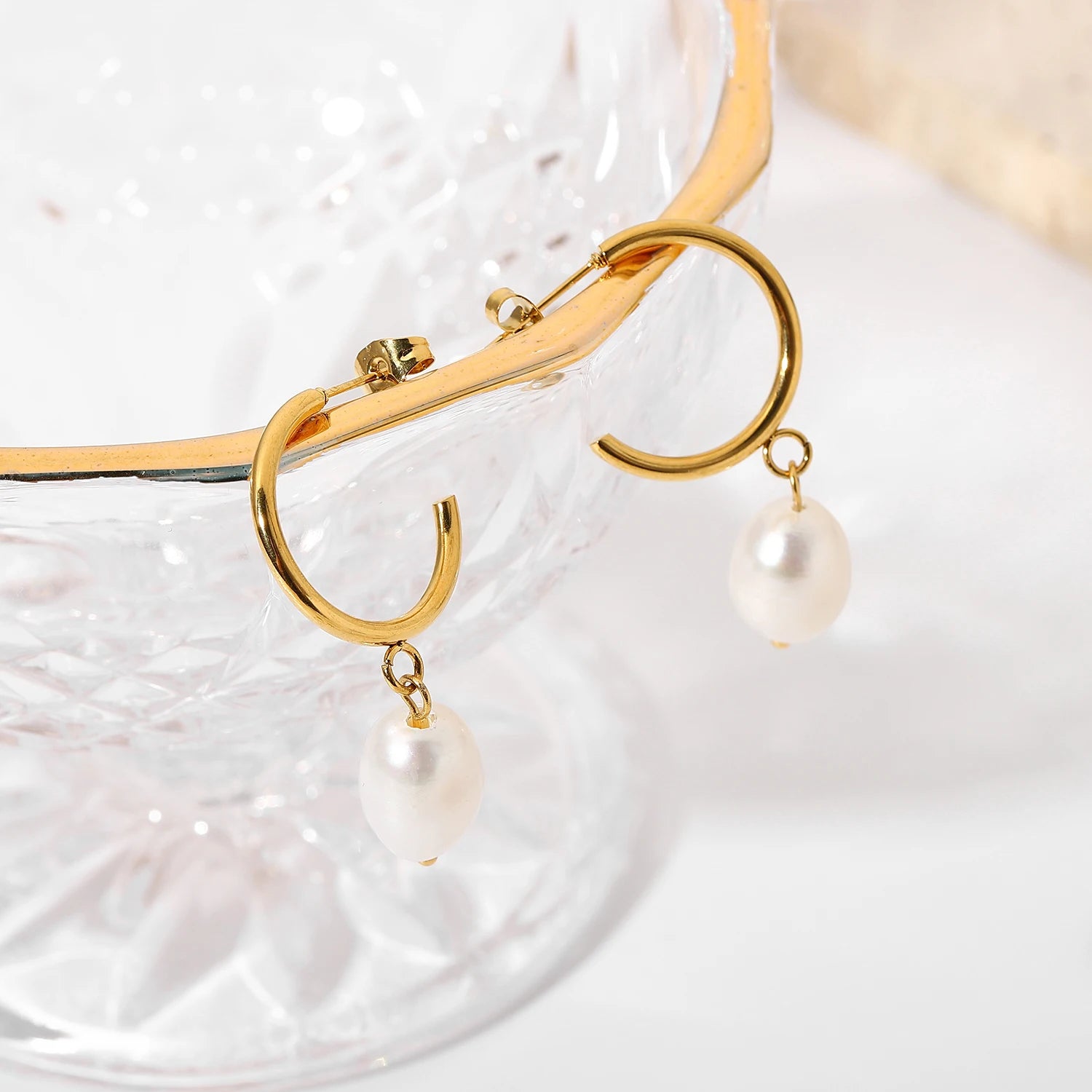 עגילי חישוק עם פנינים