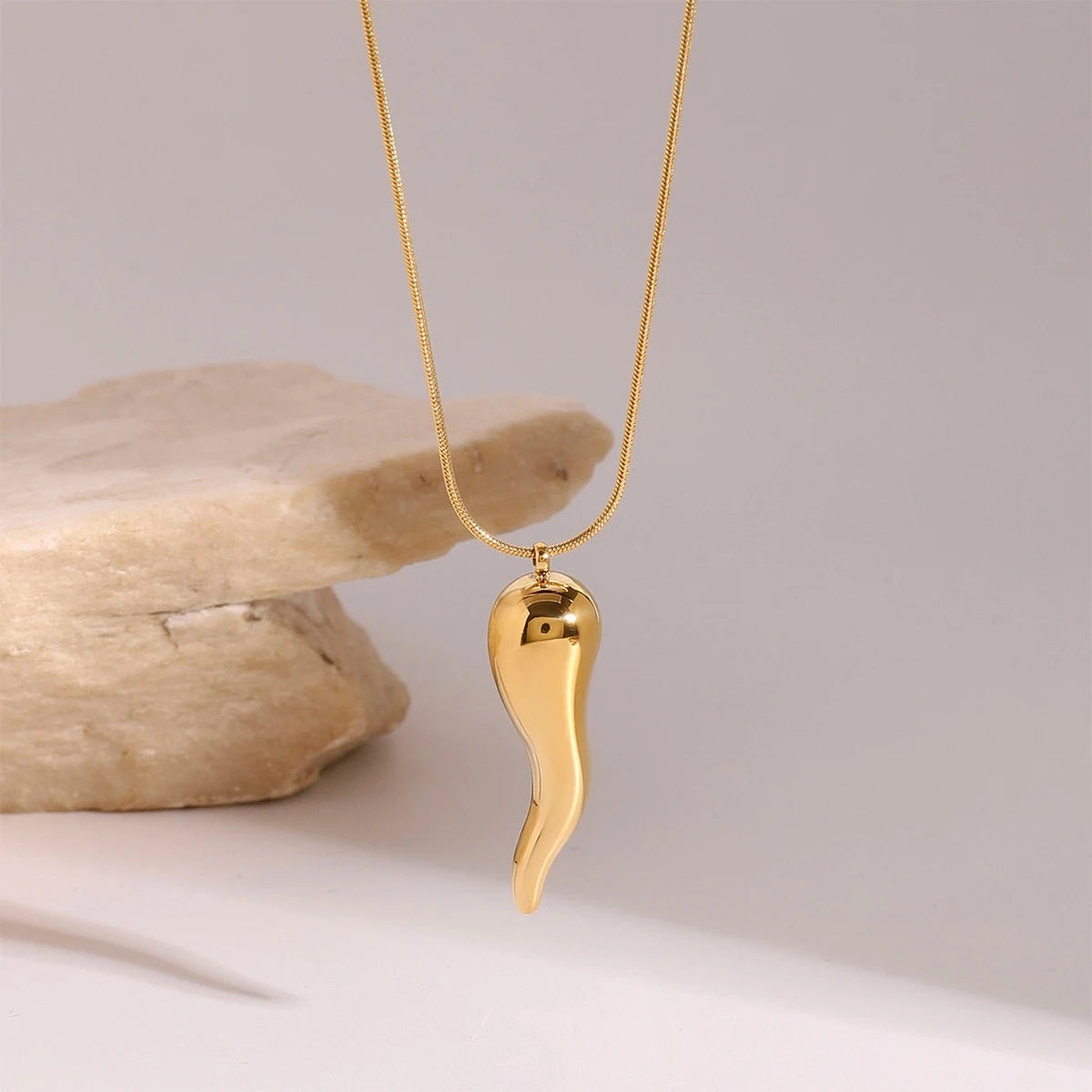 שרשרת תליון צמחית