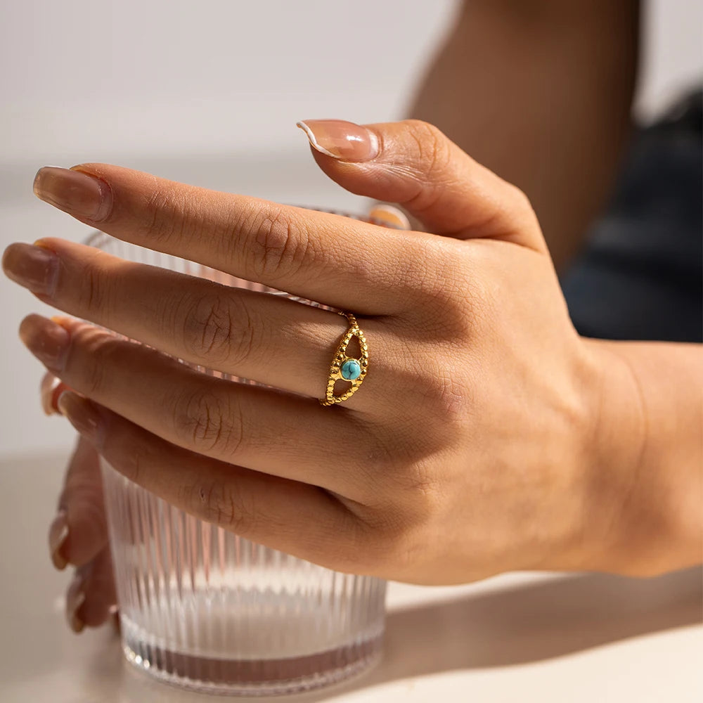 טבעת עין השטן פתוחה