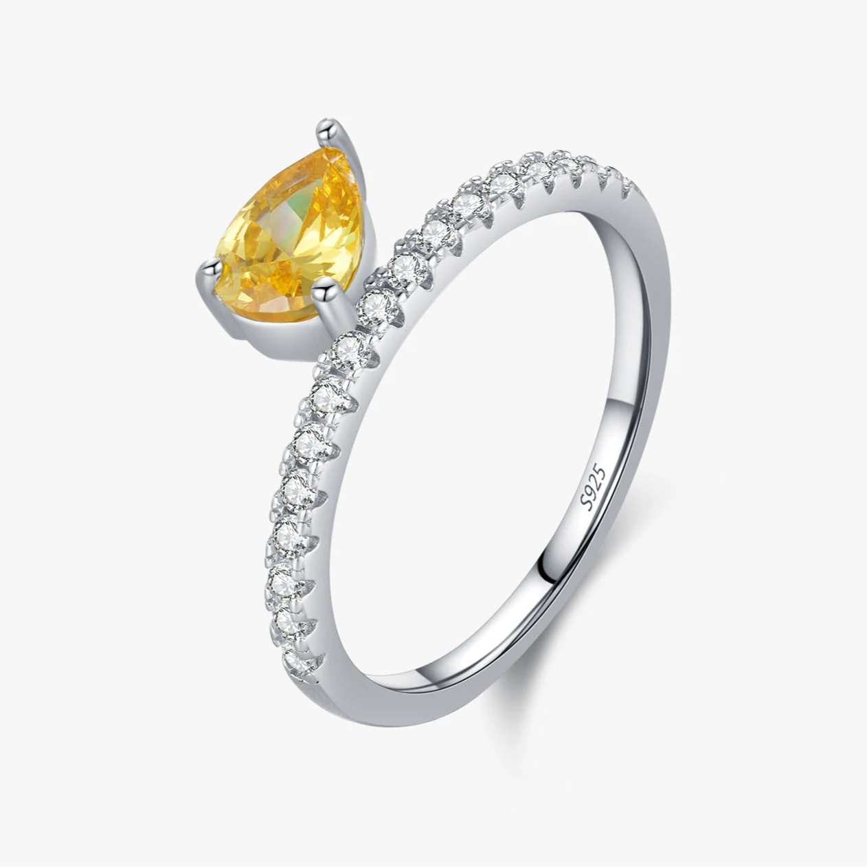 טבעת גאומטרית עם זירקון