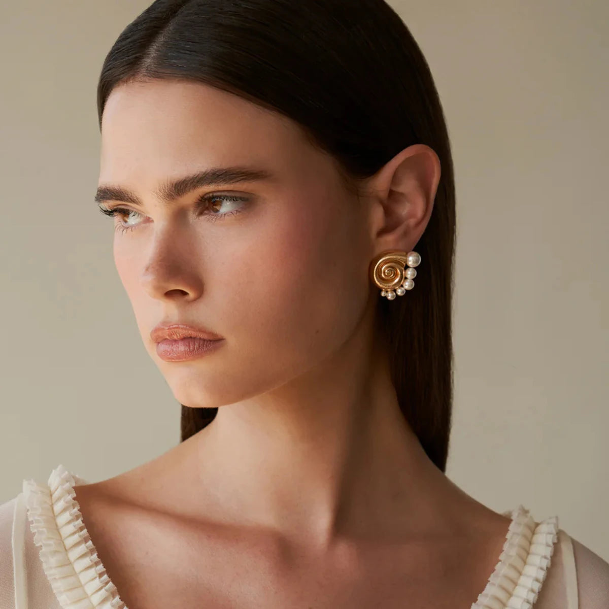 עגילי חיה מוזהבים