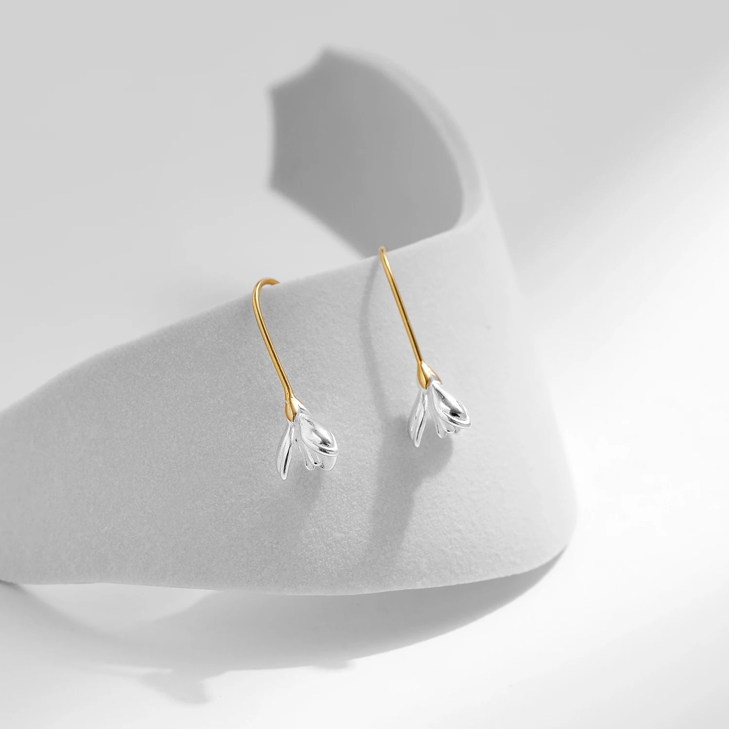 עגילי ליאה נשירה