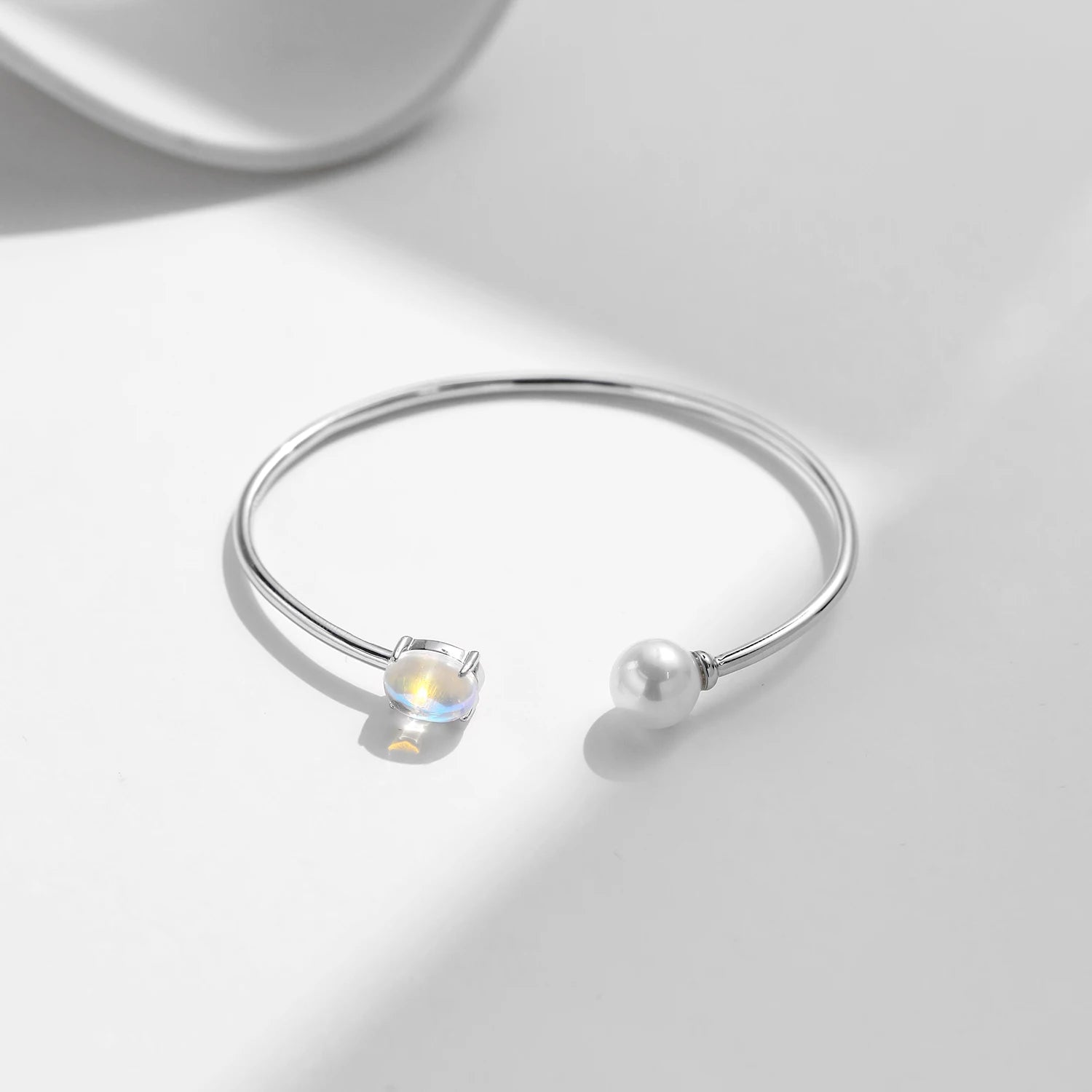 צמיד מונאג’יו