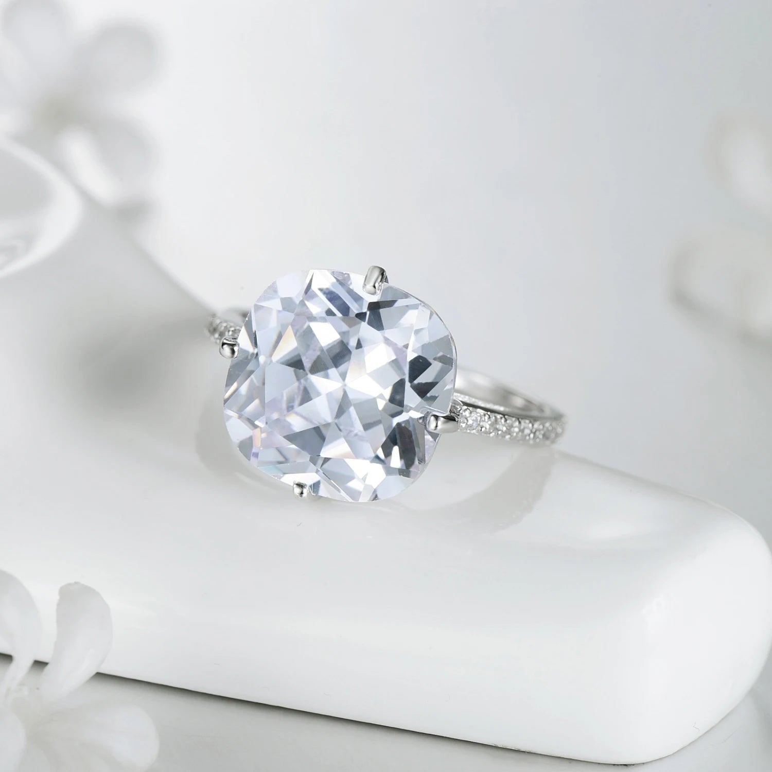 טבעת גרנדה זירקון