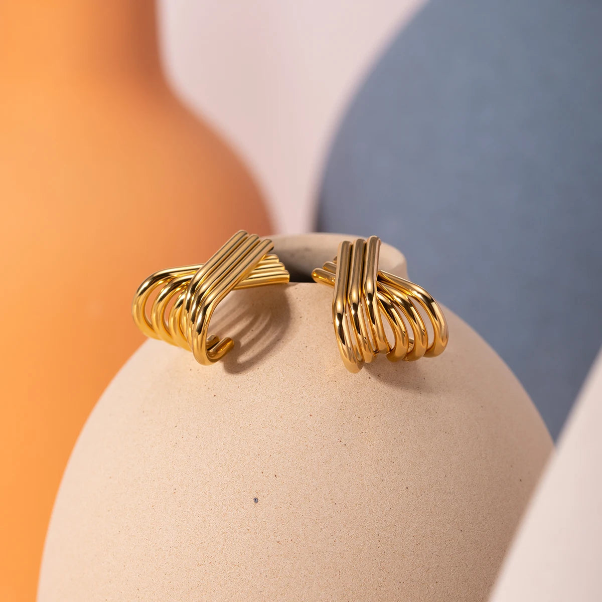 עגילי X קלאסיים
