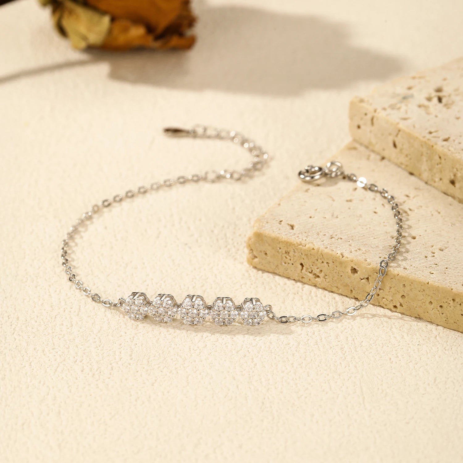 צמיד ליראה זירקון