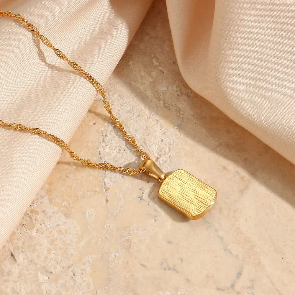 שרשרת תליון זירקון מרובע