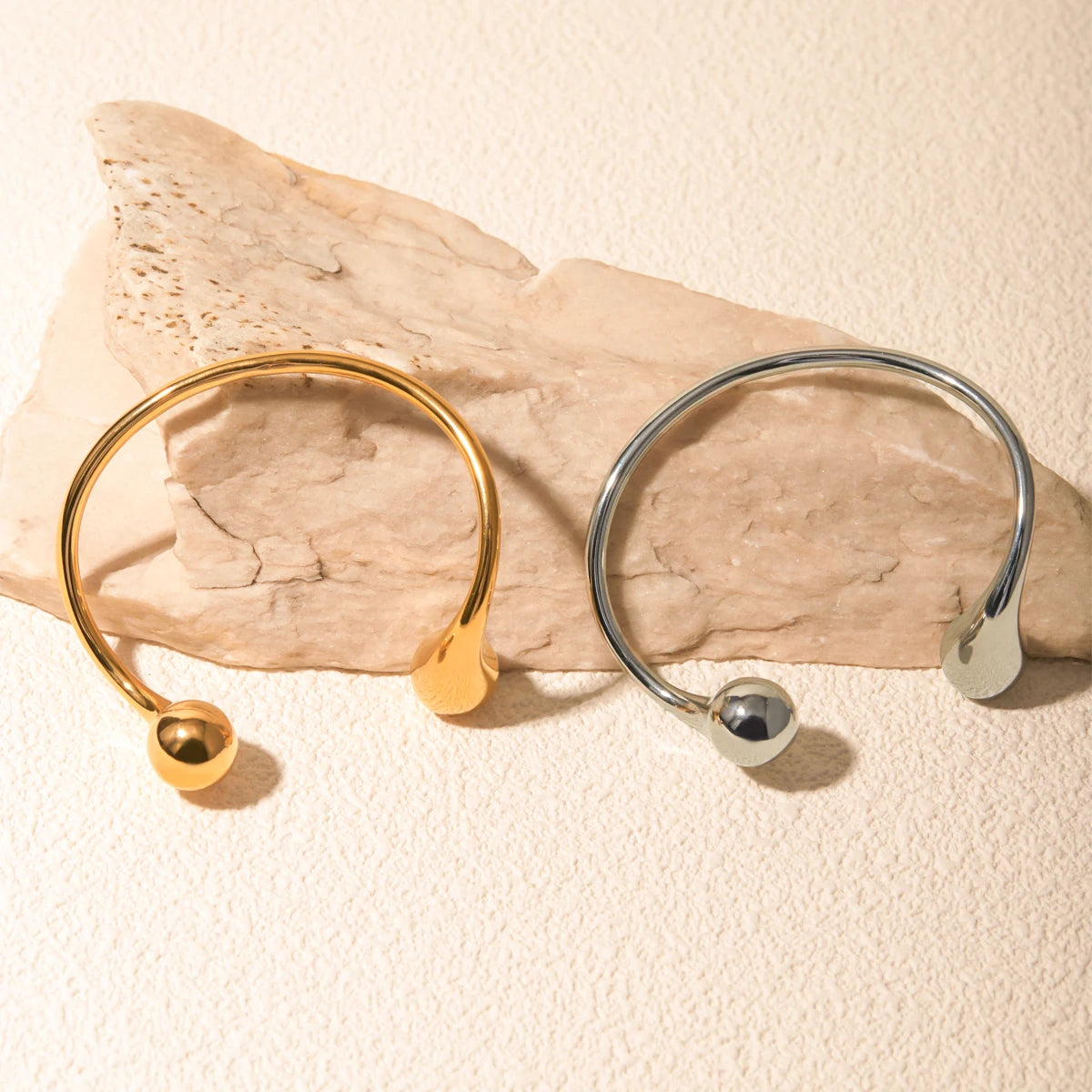 צמיד טיפה אסימטרית