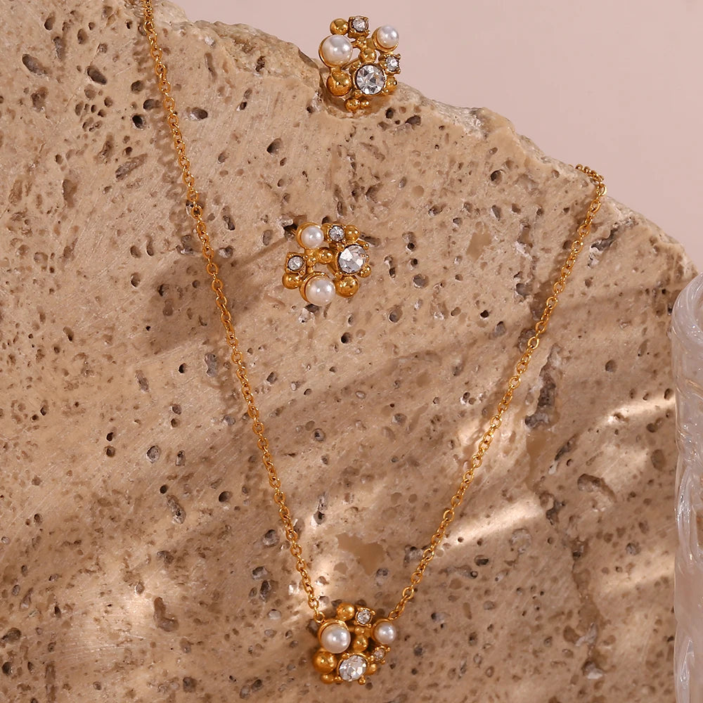 סט שרשרת ועגילים עלים