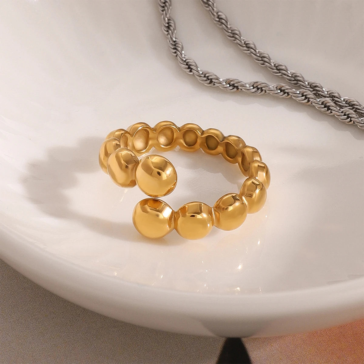 טבעת חרוזים בוהקת