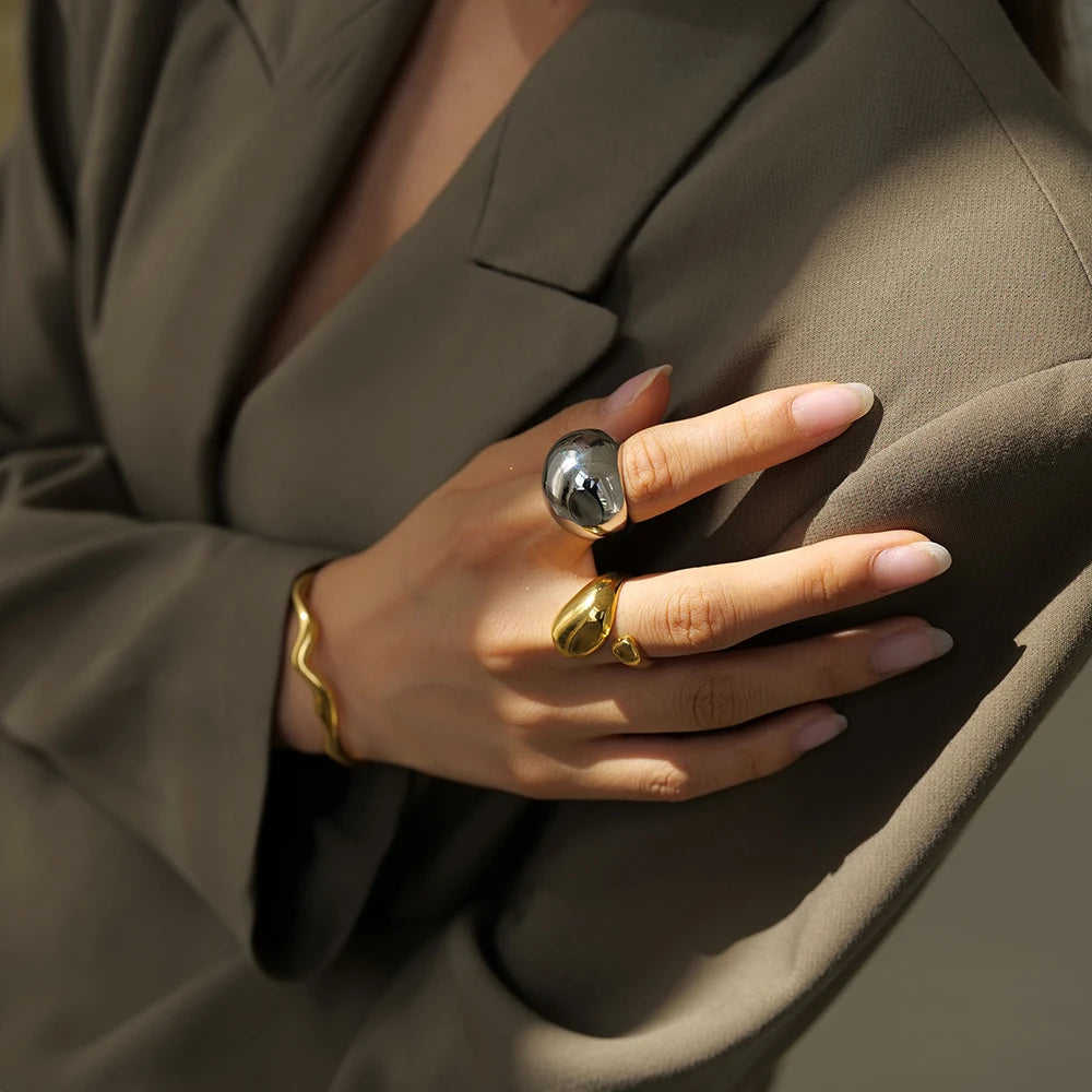 טבעת כדורית זהובה