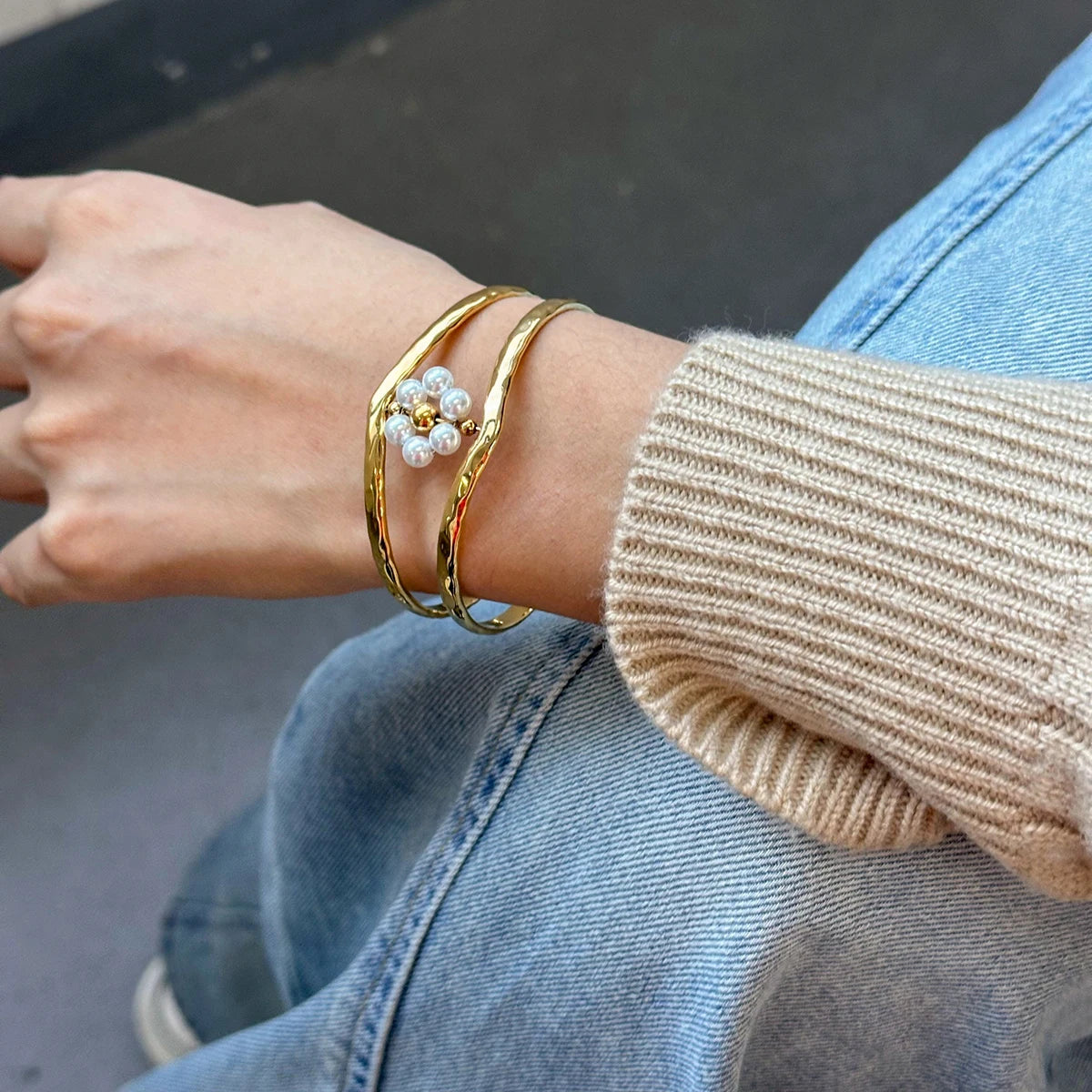 צמיד פנינים פרחוני