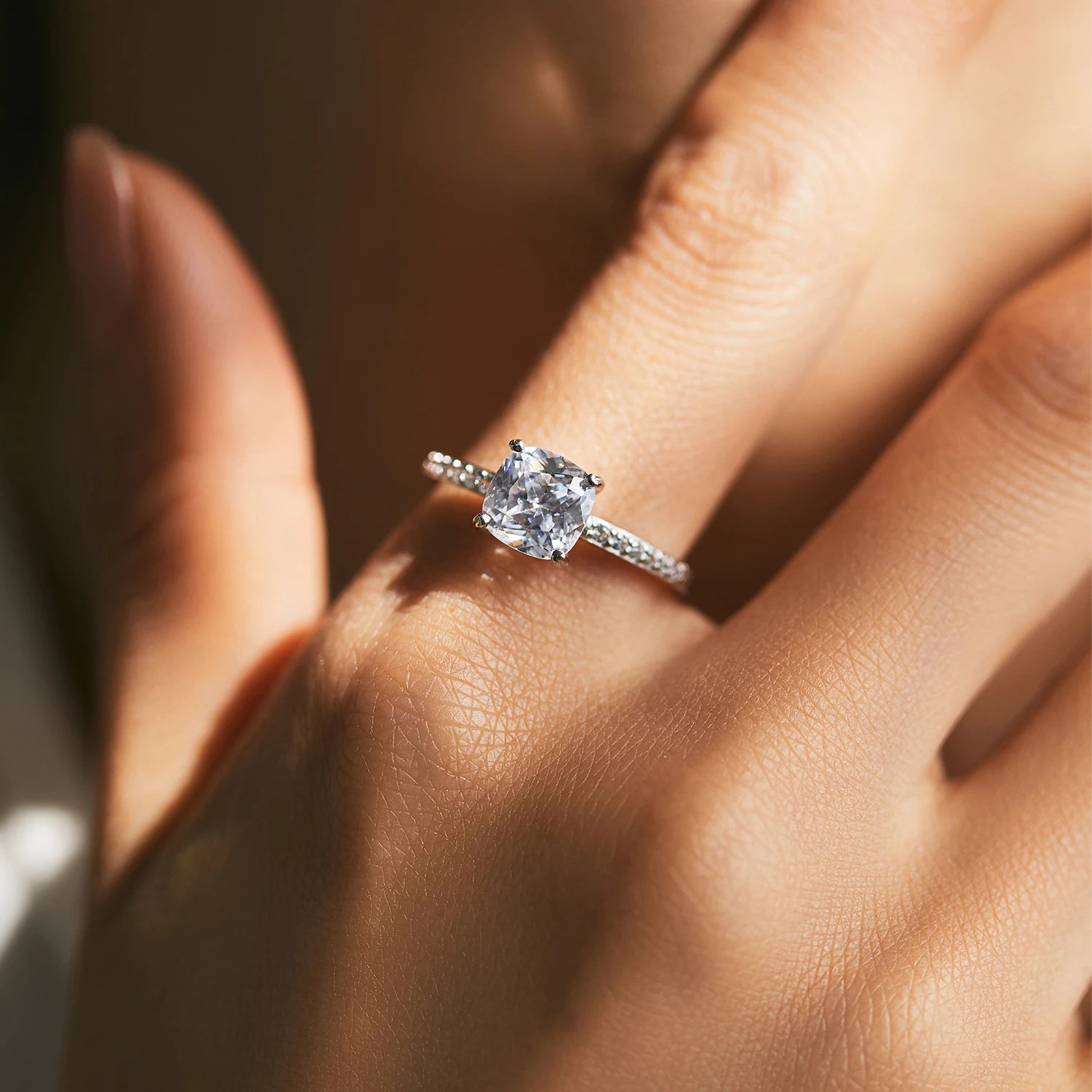 טבעת קוביקה זירקון