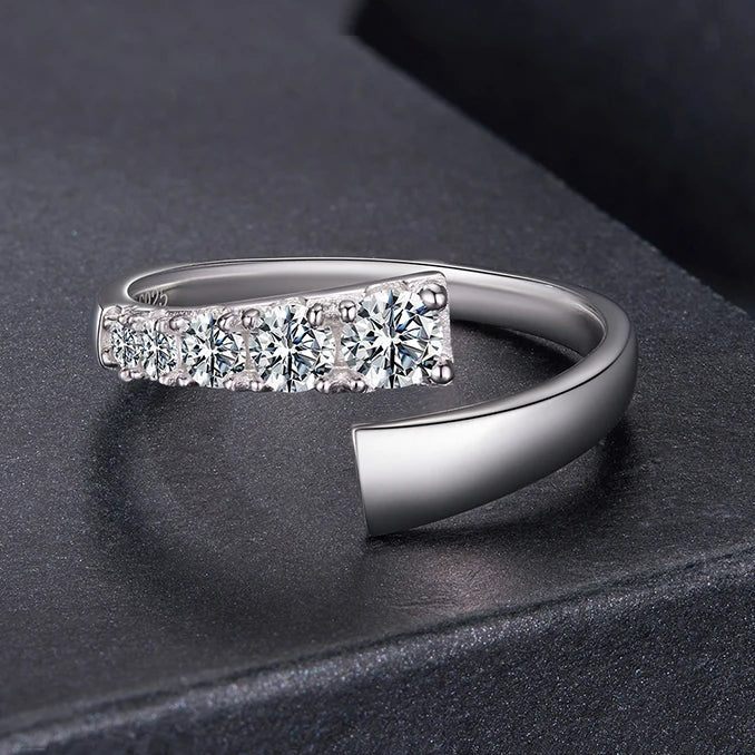 טבעת מואסנייט רב-אבנים