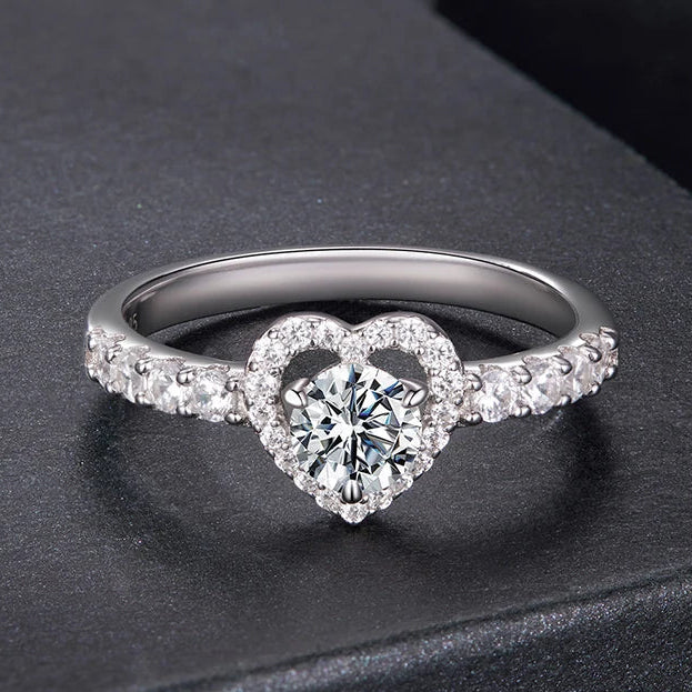 טבעת לב מואסנייט