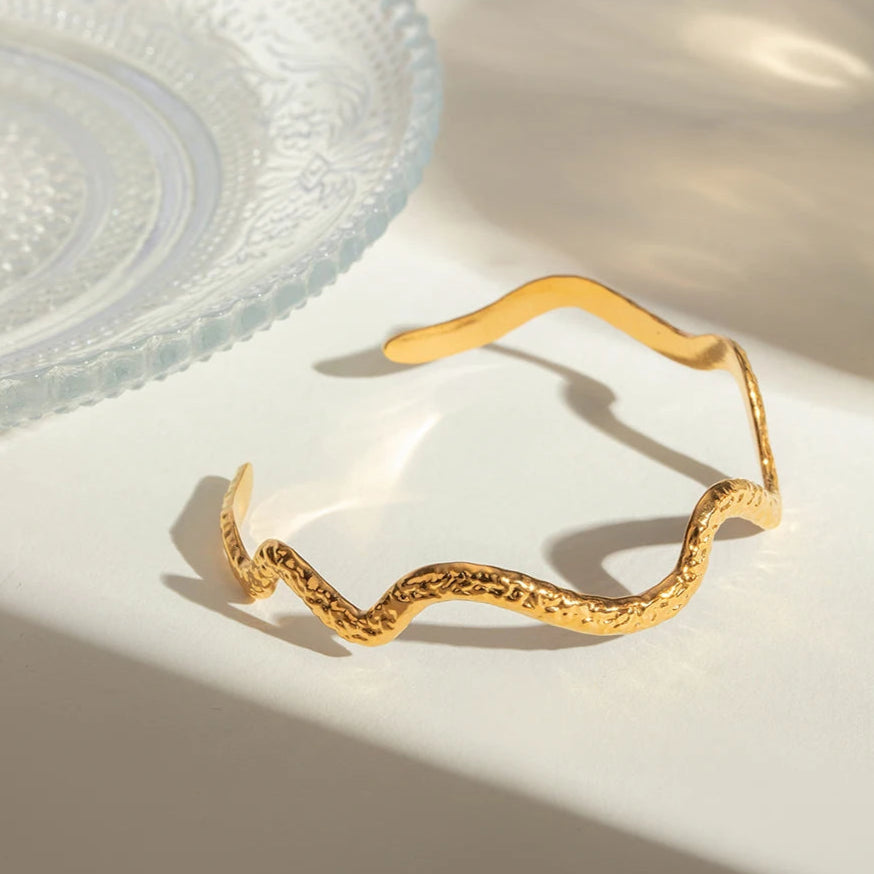 צמיד פטיש גלי פתוח