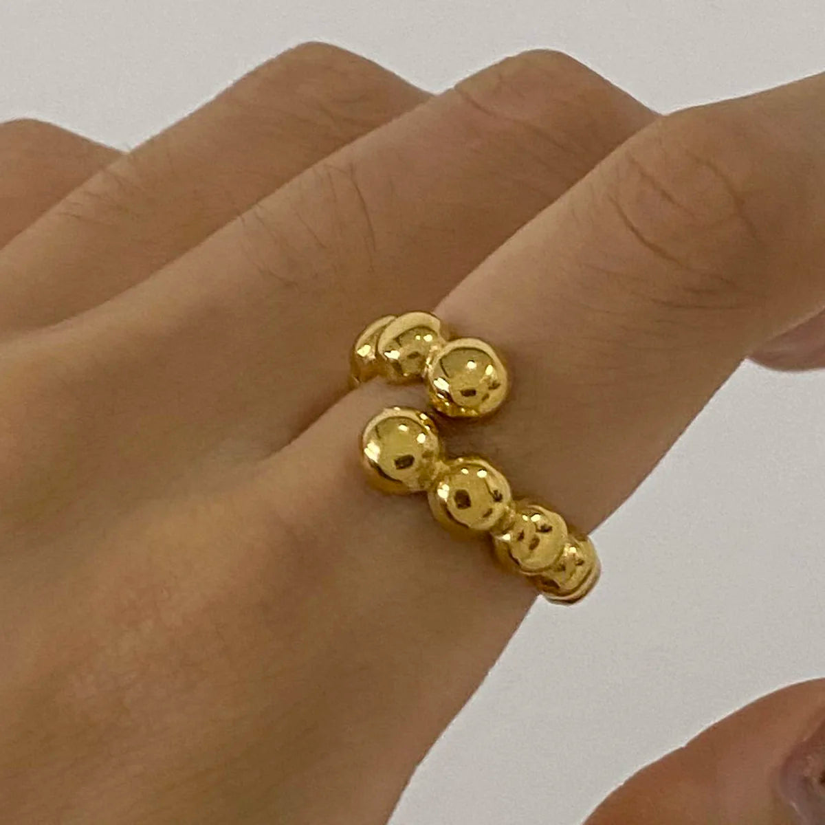 טבעת חרוזים בוהקת