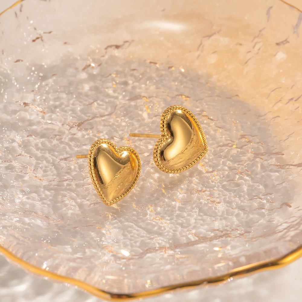 עגילי סטאד גאומטריים מוזהבים