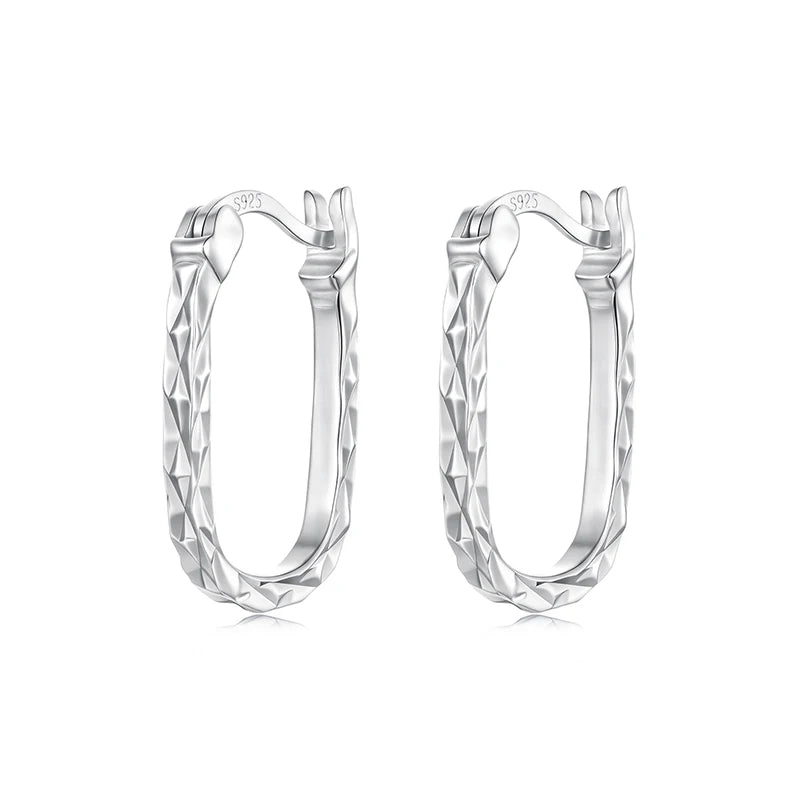 עגילי חישוק גדולים