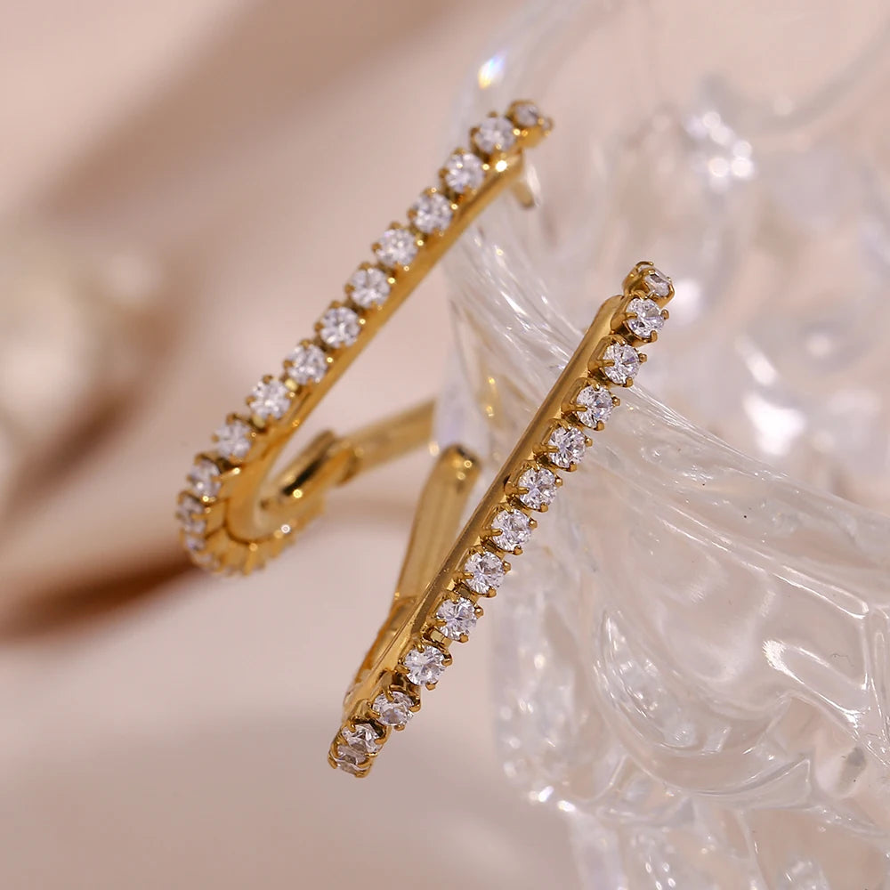 עגילי חישוק גאומטריים