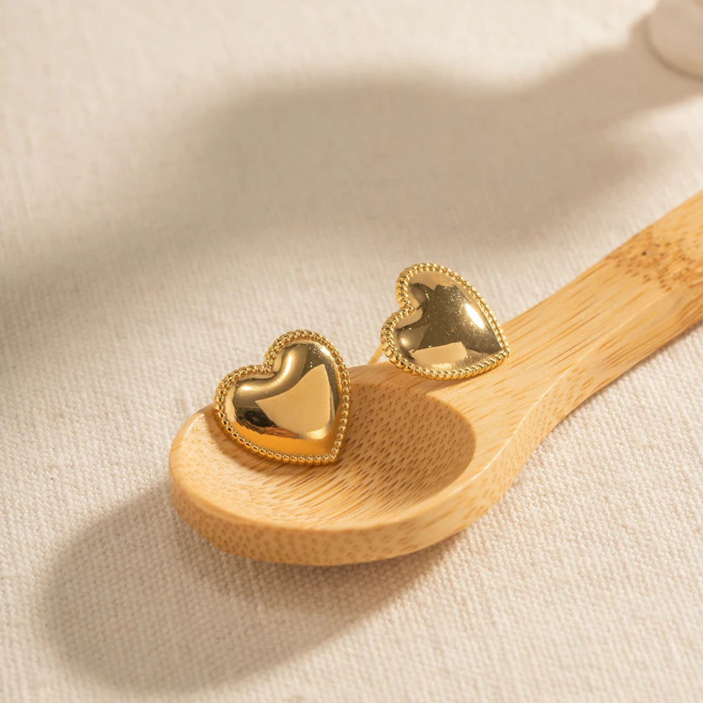 עגילי סטאד גאומטריים מוזהבים