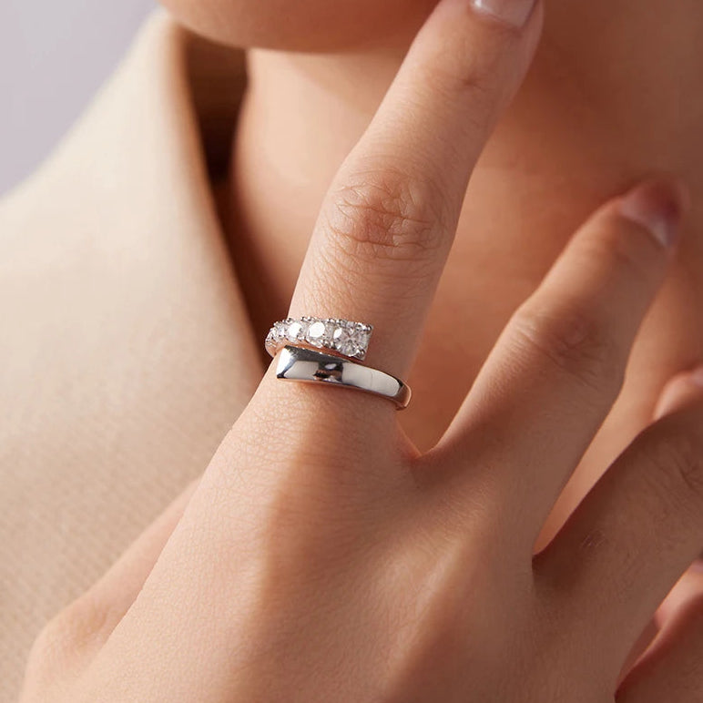 טבעת מואסנייט רב-אבנים