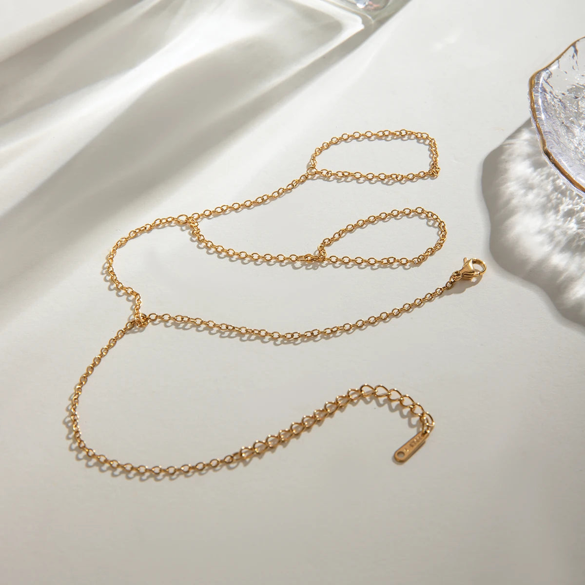 צמיד זהב משולב לאצבע