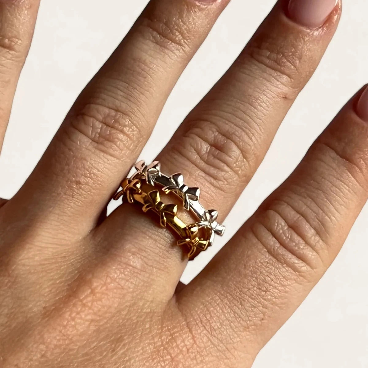 טבעת שלישיית פפיונים