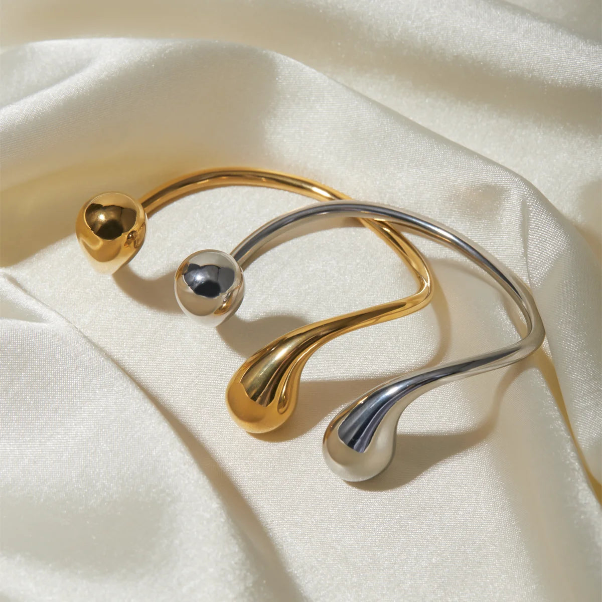 צמיד טיפה אסימטרית