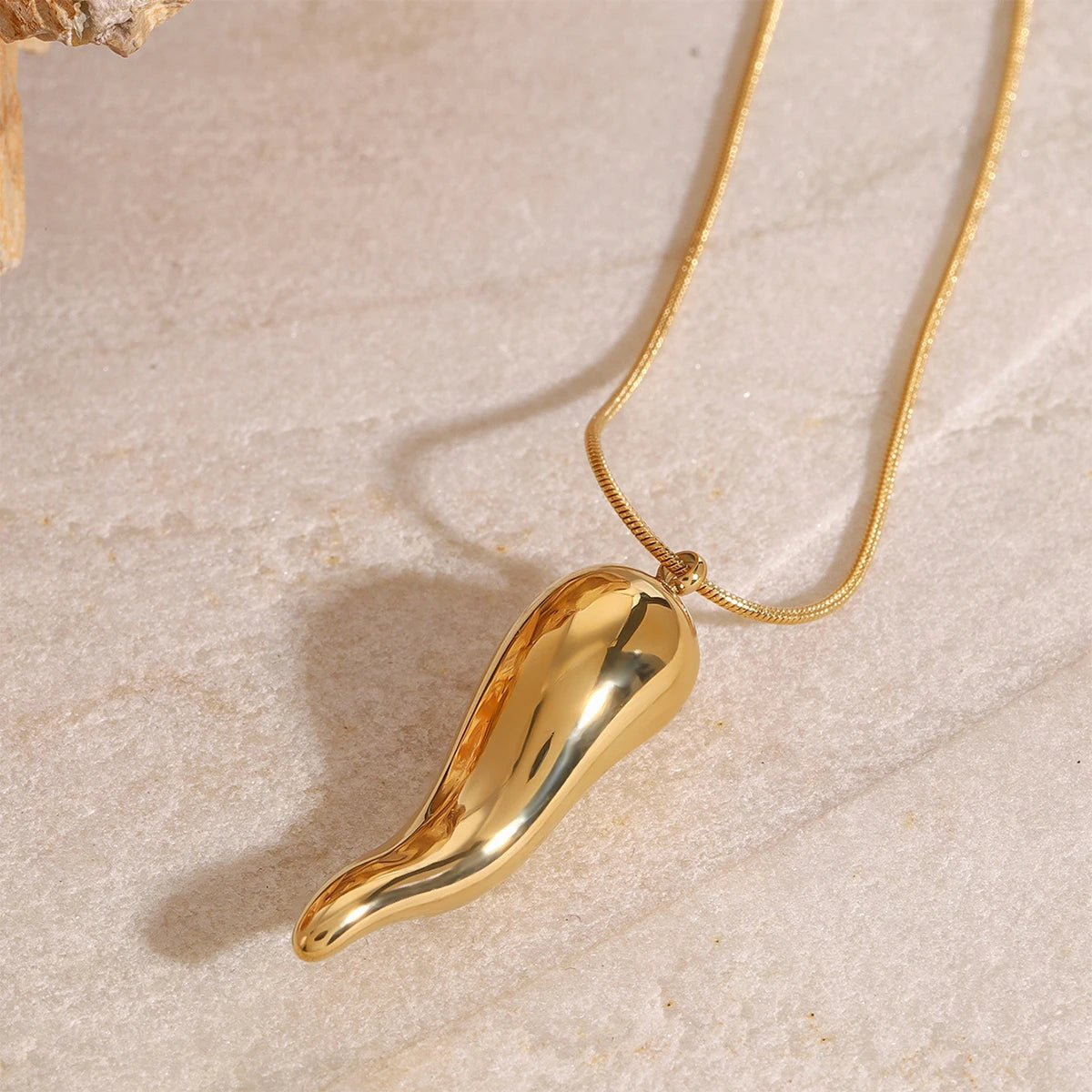 שרשרת תליון צמחית