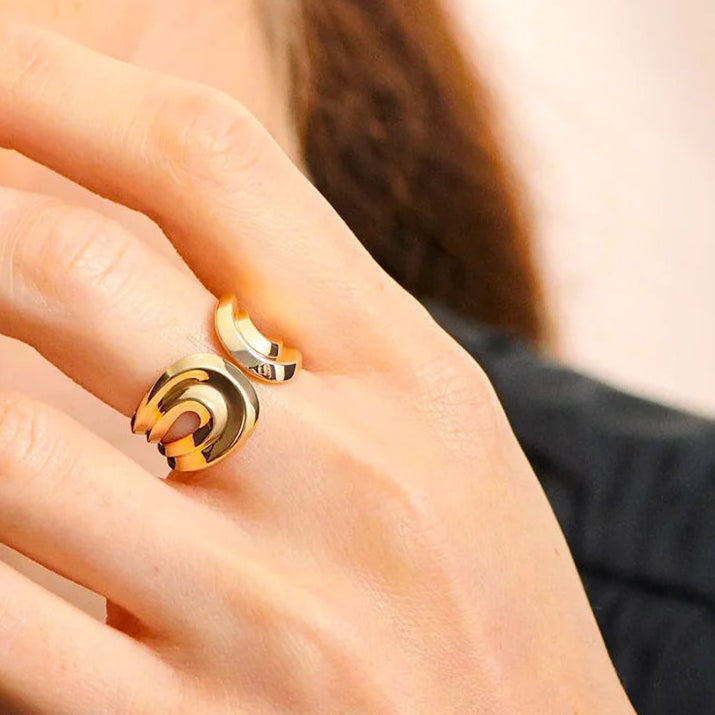 טבעת גלי מוזהבת