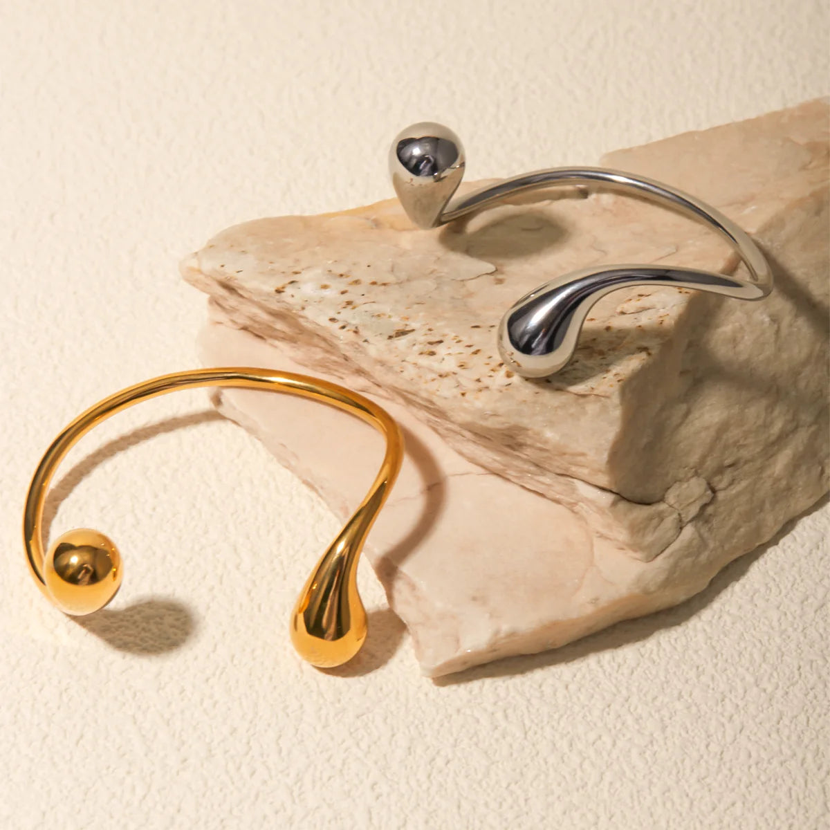 צמיד טיפה אסימטרית