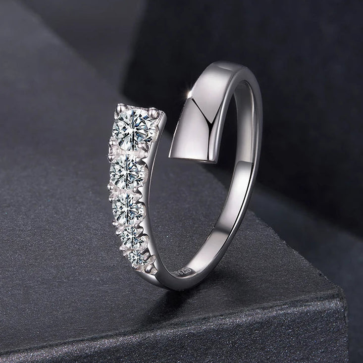 טבעת מואסנייט רב-אבנים