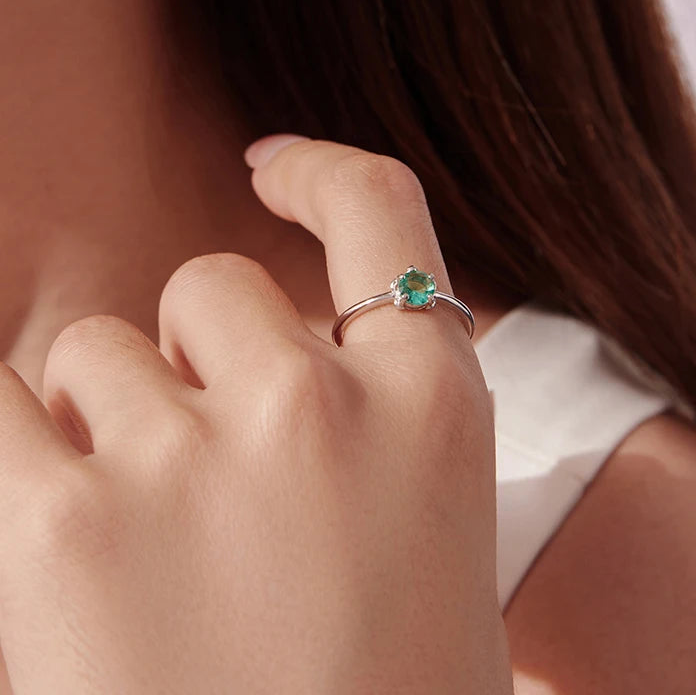 טבעת חיה קריסטלית קלאסית