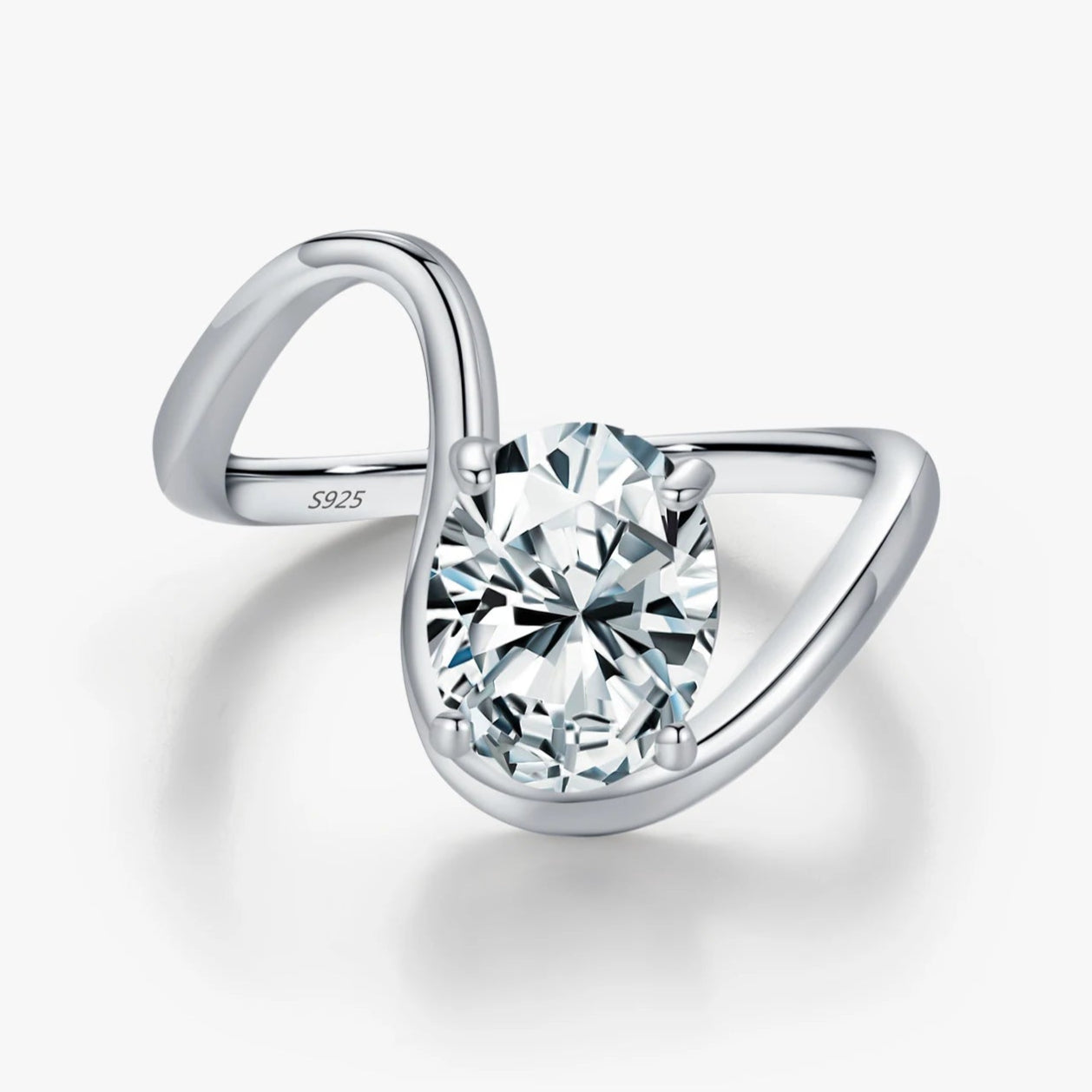 טבעת גאומטרית עם זירקון