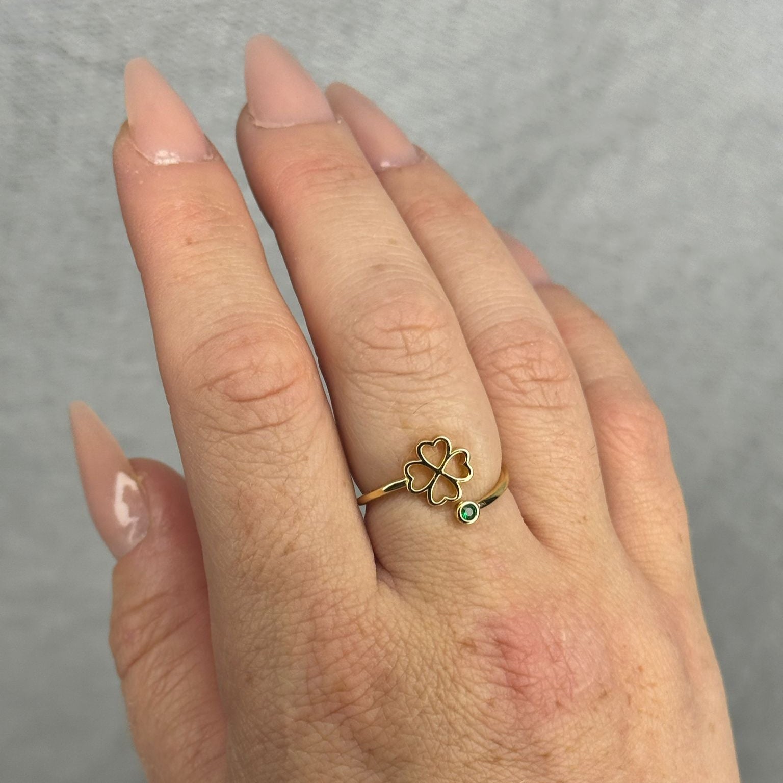 טבעת תלתן פתוחה